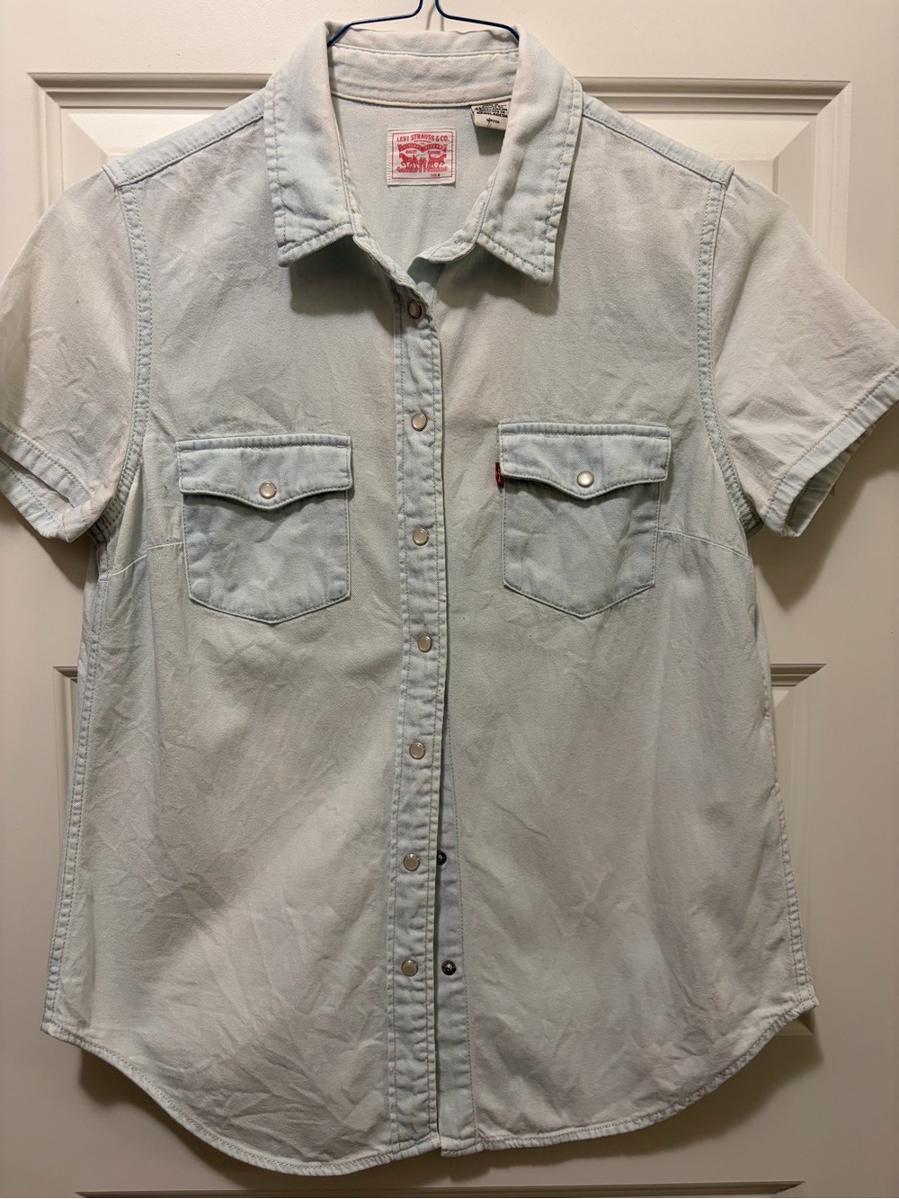 Levi's Cream Light Denim Short Sleeve Button-Up Shirt